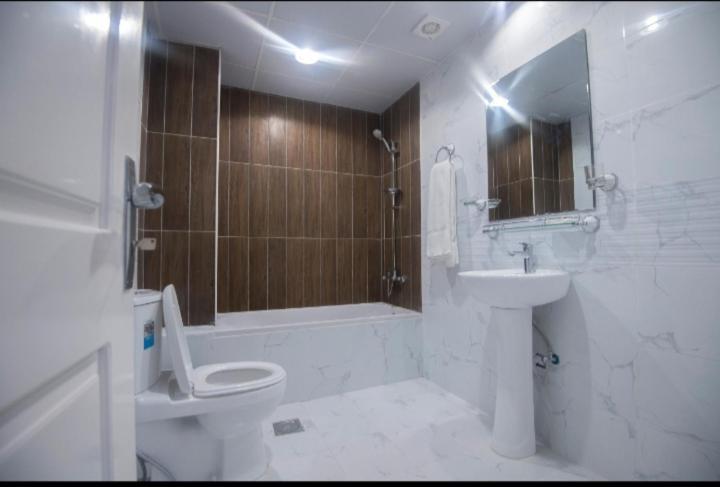 Dreamwhite Hotel Dubai Exterior photo